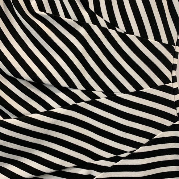 Calvin Klein Dress  - Black & White striped, sleeveless & fitted midi. - Picture 4 of 7